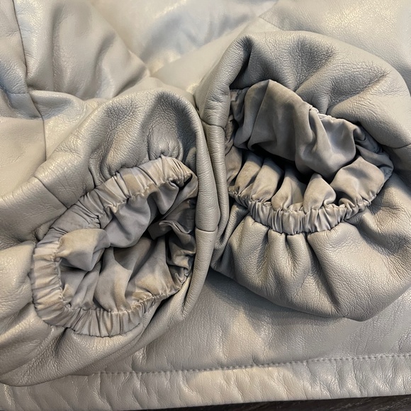 Aritzia Wilfred the cloud puff leather jacket coat in marble grey size large - Picture 13 of 16